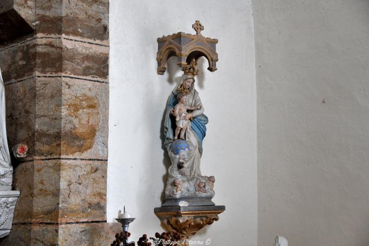 Église d'Ougny vue de l'intérieur