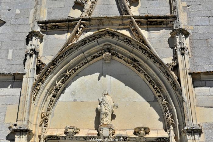 Portail de l'église de Saint-Père