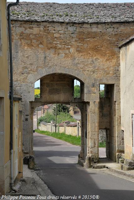Porte de Flavigny