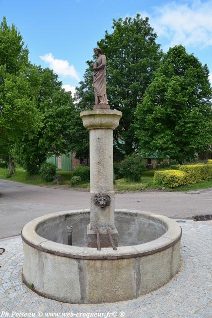 Fontaine Saint Pierre de Chaumard