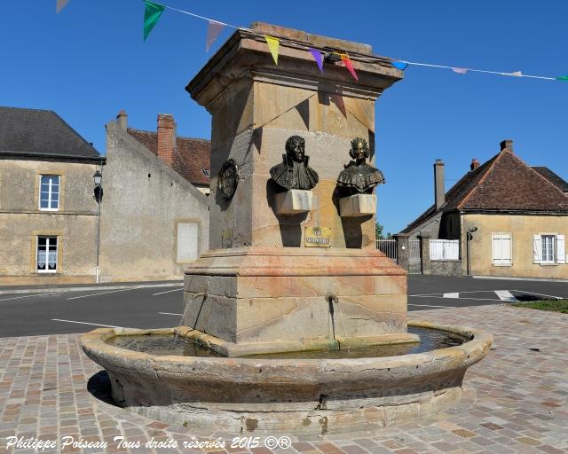 Fontaine de Cercy-la-Tour remarquable fontaine