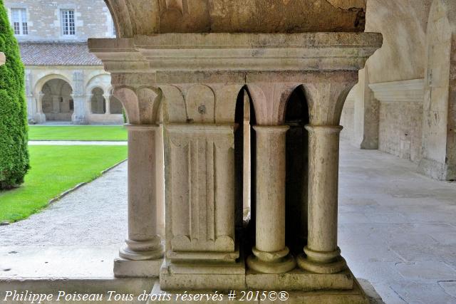 Le Cloître de l'Abbaye de Fontenay