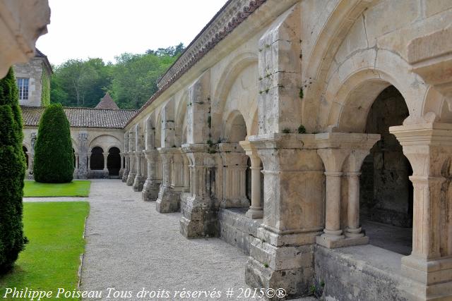 Le Cloître de l'Abbaye de Fontenay