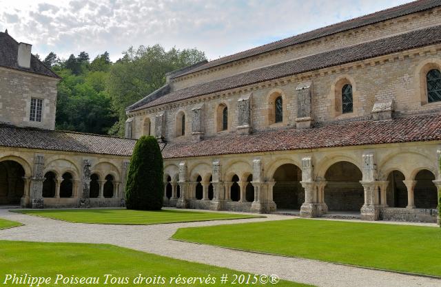 Le Cloître de l'Abbaye de Fontenay