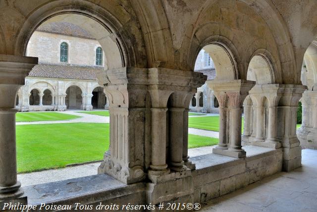 Le Cloître de l'Abbaye de Fontenay
