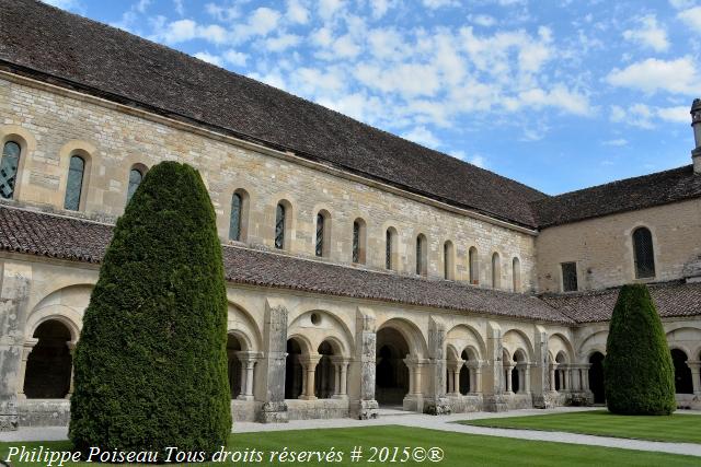 Le Cloître de l'Abbaye de Fontenay