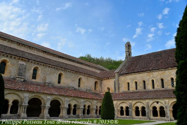 Le Cloître de l'Abbaye de Fontenay