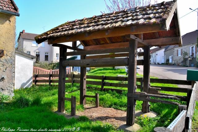 Travail à ferrer de Sardy lès Épiry