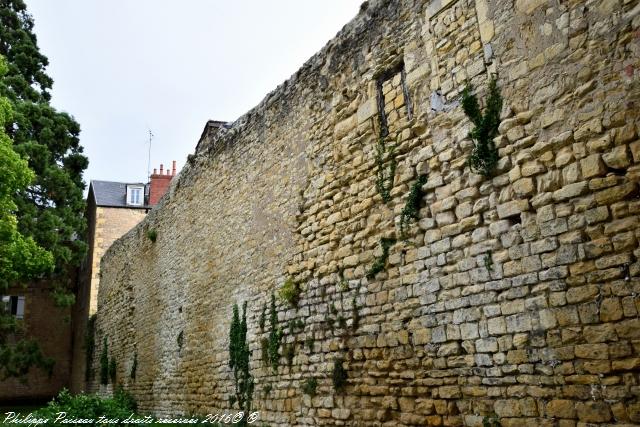 Les Remparts de la ville de Nevers