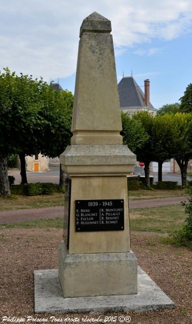 Monument aux Morts Garchy Nièvre Passion