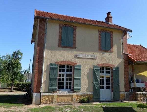 Ancienne gare du tacot à Montigny aux Amognes Nièvre Passion