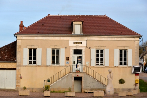 Mairie de Giry un beau patrimoine