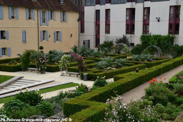 Jardin du Musée de la Faïence