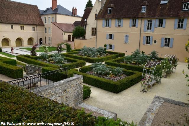Jardin du "Musée de la Faïence de Nevers"