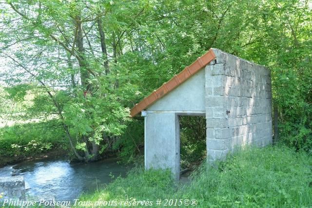 Lavoir Les Moutots de Chasnay un patrimoine