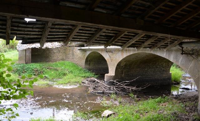 Lavoirs du pont d'Auxois