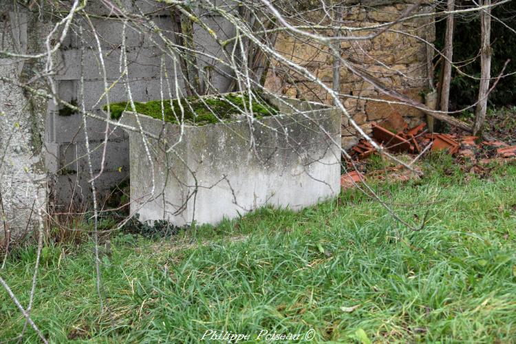 Le petit lavoir des Bordes