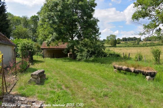 Lavoir couvert "les Bourbons"