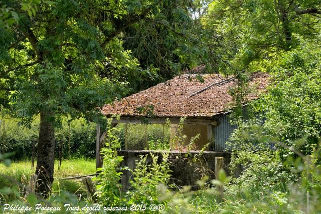 Lavoir couvert "les Bourbons"