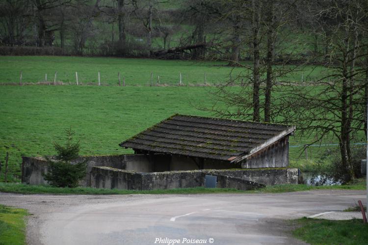 Lavoir de Chérault un patrimoine vernaculaire