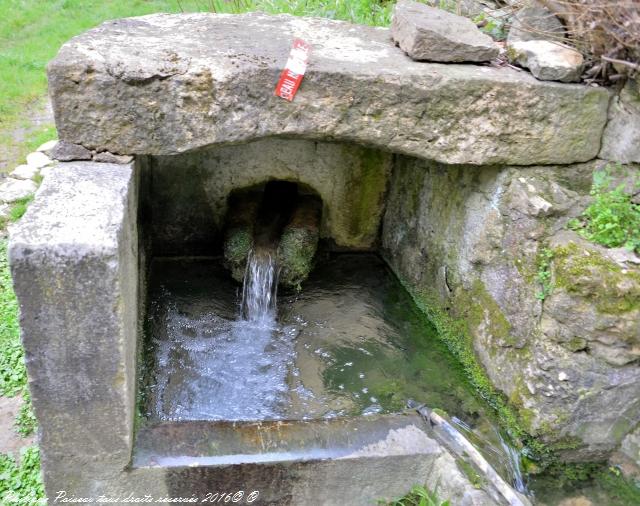 Lavoir du village de Bonneçon