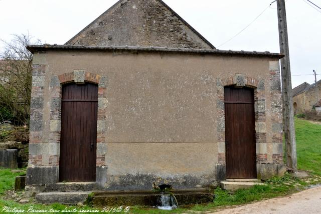 Lavoir du village de Bonneçon