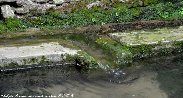 Lavoir du village de Bonneçon