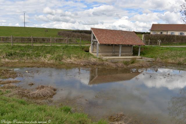 Lavoir de Dienne Aubigny Les Chaises un beau patrimoine