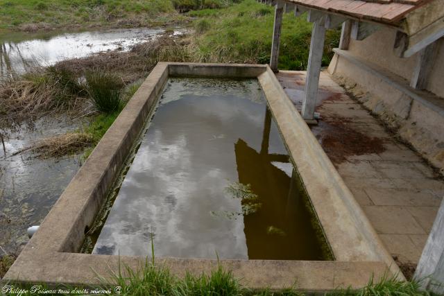 Lavoir de Diennes Aubigny "Les Chaises"