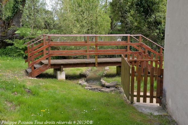 Lavoir couvert de Héry