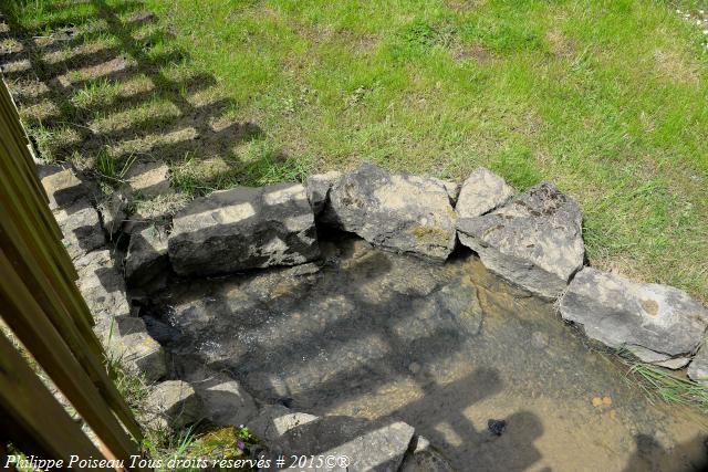 Lavoir couvert de Héry