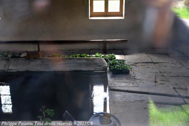 Lavoir couvert de Héry