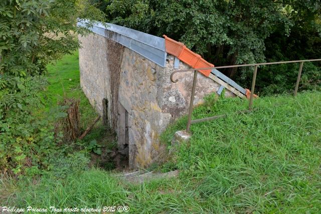 Lavoir de Chevigny un patrimoine vernaculaire de Lormes