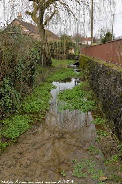 Lavoir du bourg de Saint-Firmin