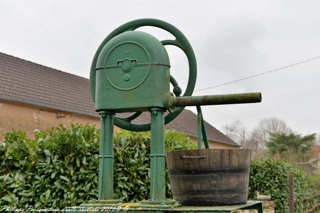 Lavoir du bourg de Saint-Firmin