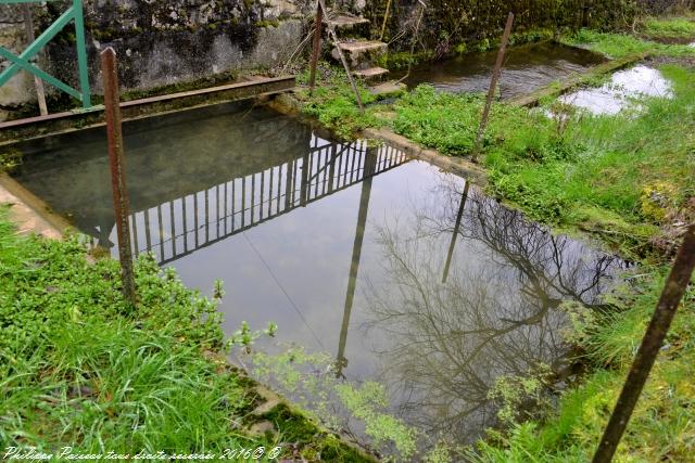 Lavoir du bourg de Saint-Firmin