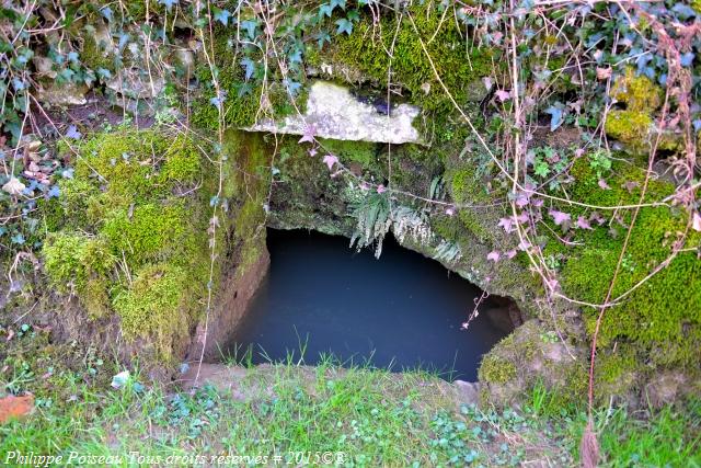 Lavoir de plein air de Tamnay en Bazois Nièvre Passion