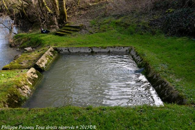 Lavoir de plein air de Tamnay en Bazois Nièvre Passion