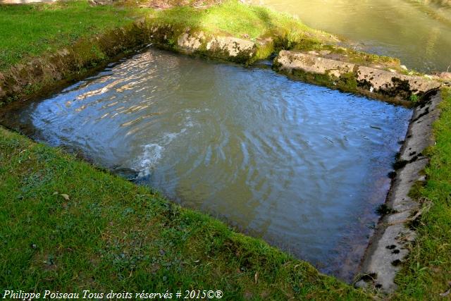 Lavoir de plein air de Tamnay en Bazois Nièvre Passion