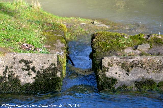 Lavoir de plein air de Tamnay en Bazois Nièvre Passion