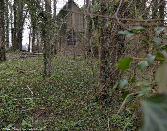 Les ruines de l’ancienne église de Limanton