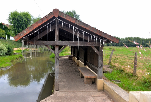 Lavoir de Lucenay les Aix