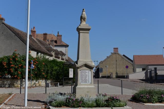 Monument aux morts de Cours