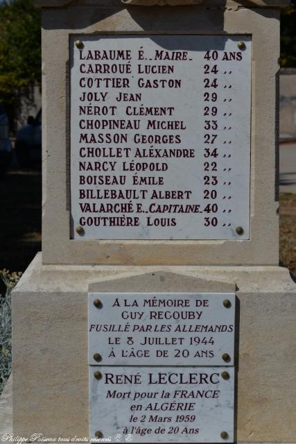 Monument aux morts de Cours