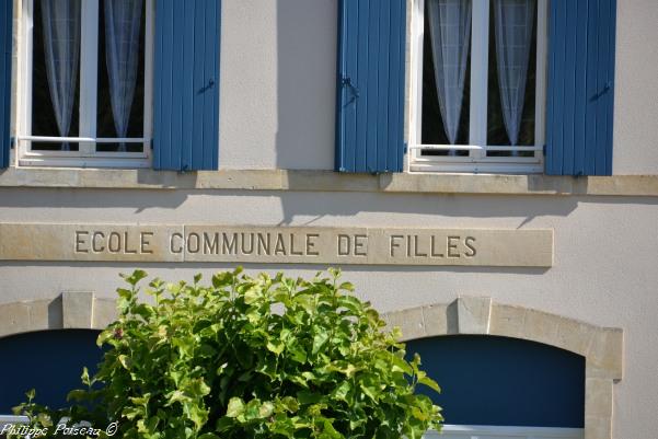 Mairie de Montigny aux Amognes