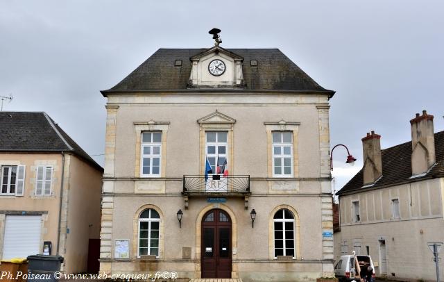 Mairie de Dornes