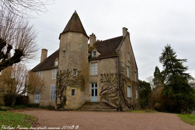 Manoir de Sermizelles un magnifique Château de Monceaux
