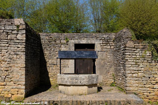 Puits de Menou un patrimoine vernaculaire