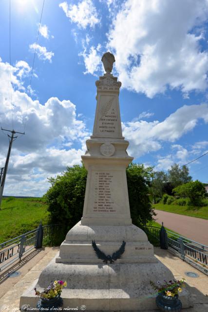 Monument aux Morts d'Asnois Nièvre Passion