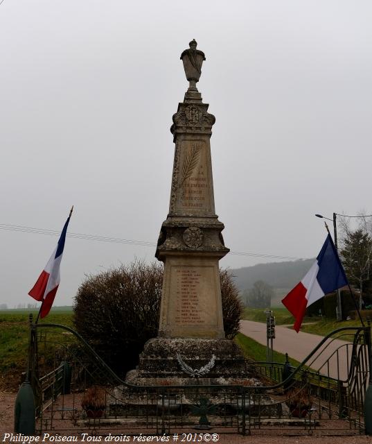 Monument aux Morts d'Asnois Nièvre Passion